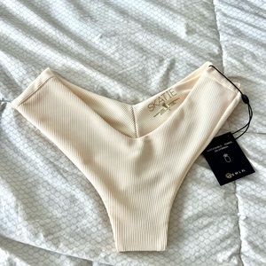 SKATIE NWT MANDI BOTTOMS XS